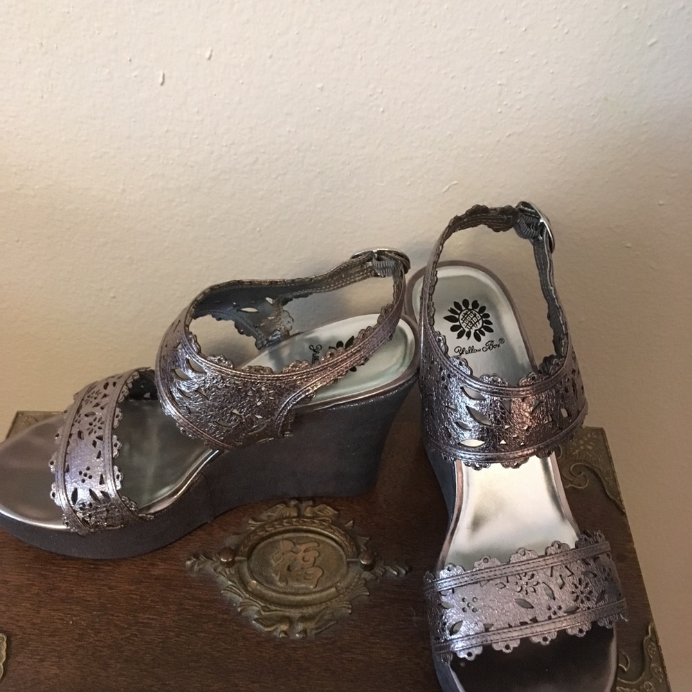 Silver Yellow Box Wedges Size 9